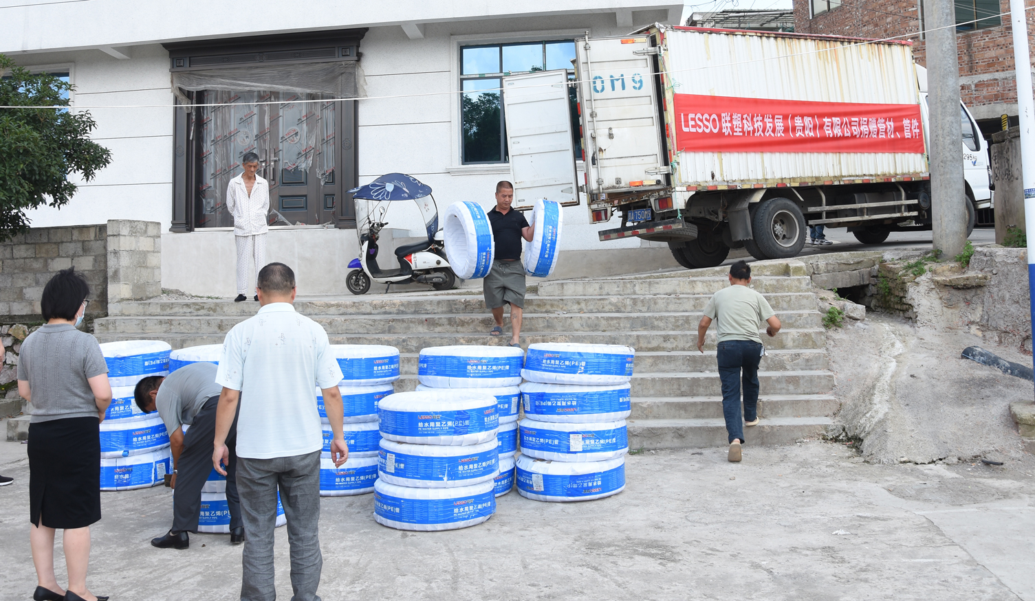 中国888集团助力执行贵州省清镇市红枫湖镇白泥村饮用水工程公益项目